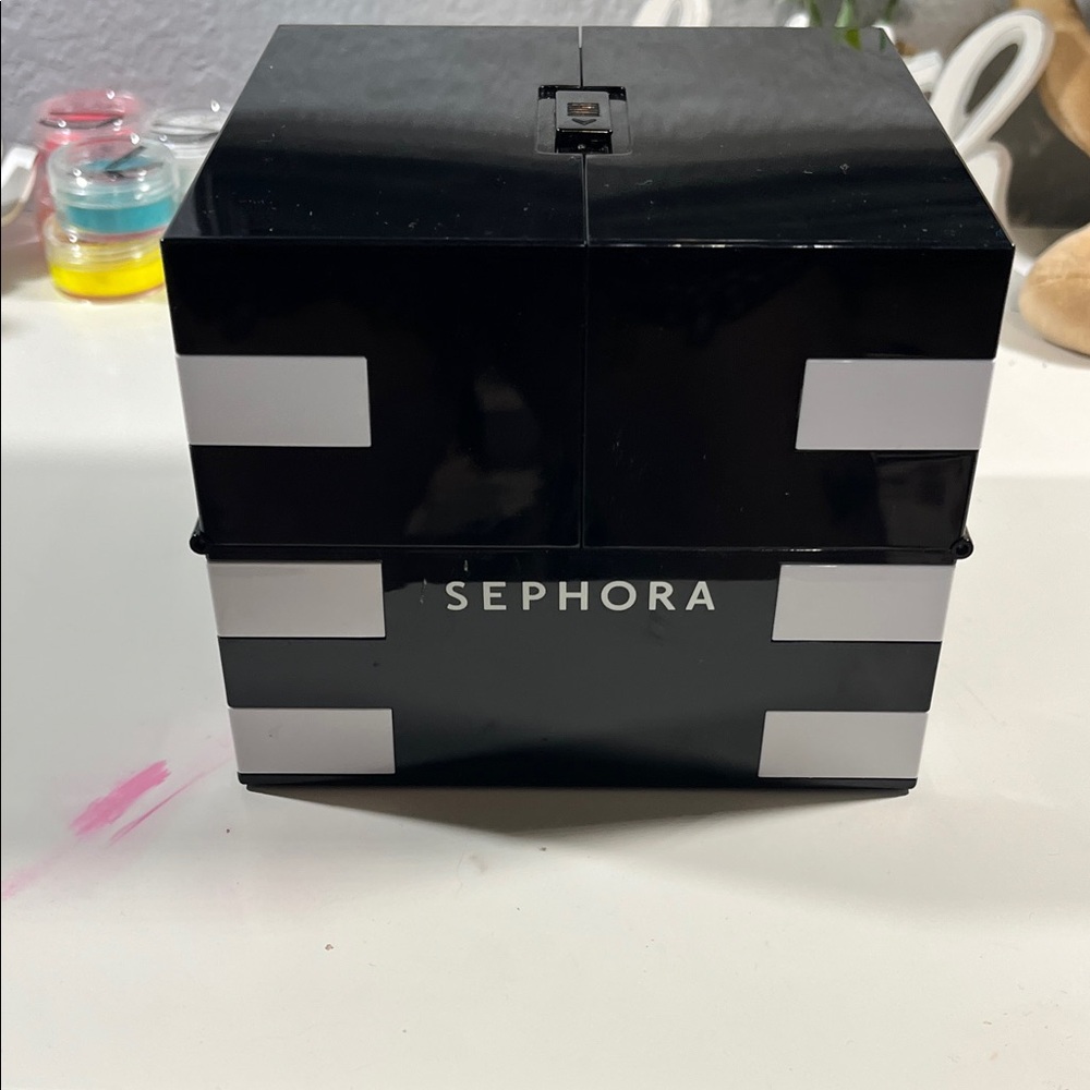 Sephora Vibrant Eyeshadow Collection - Picture 5 of 5